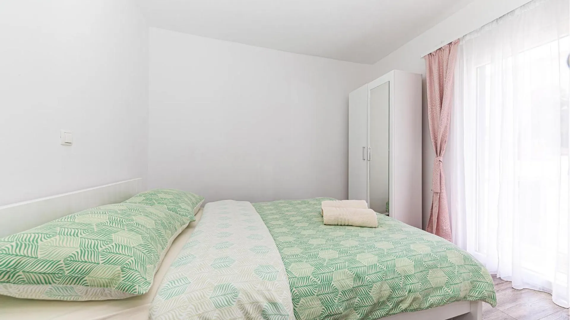 Stunning Home In Slatine With Kitchen 0*,  Κροατία