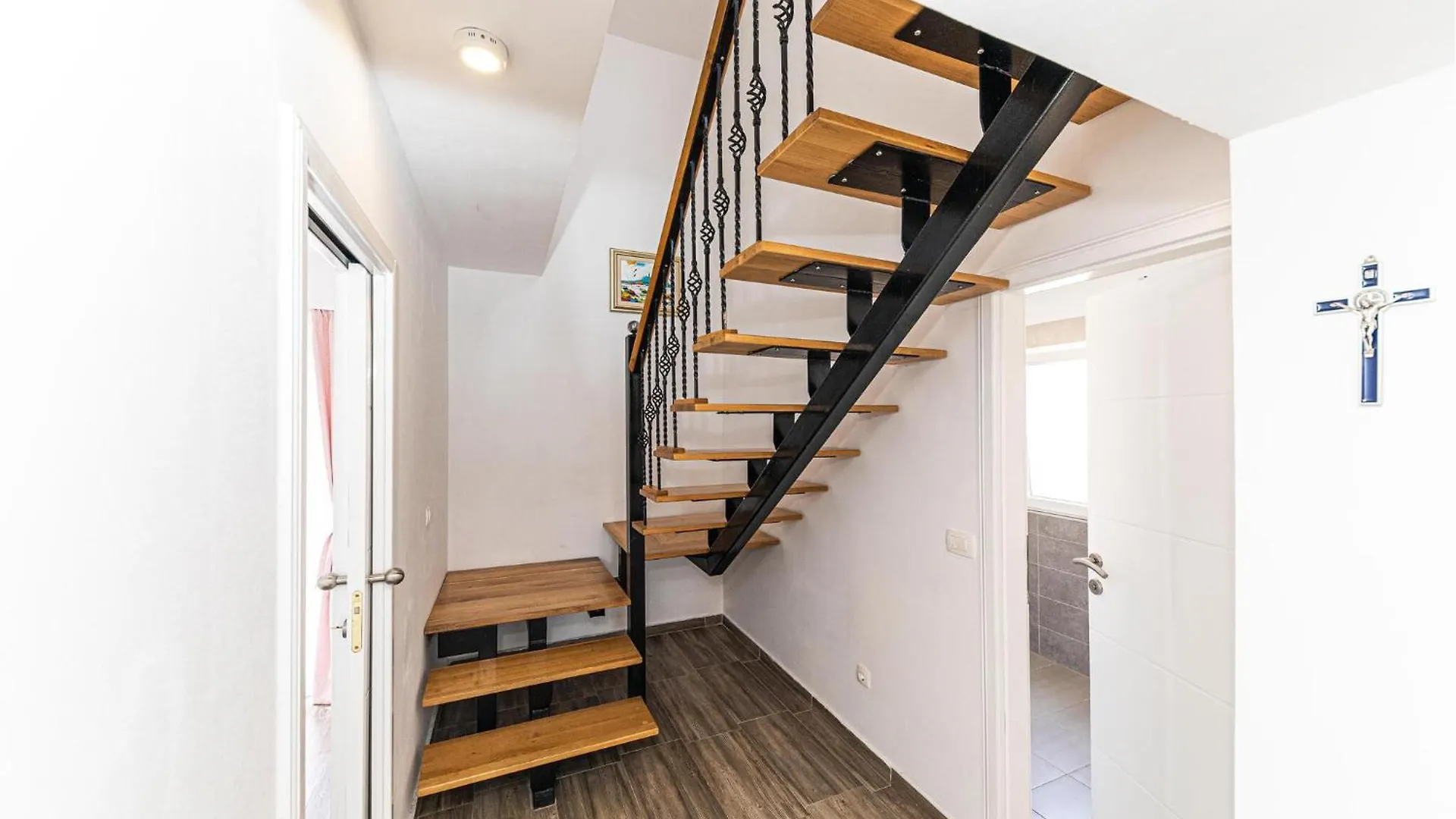 Stunning Home In Slatine With Kitchen Σπίτι διακοπών